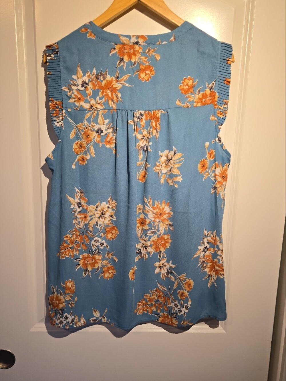 Daniel Rainn Blue & Orange Floral Sleeveless V-Notch Camisole - Picture 4 of 5